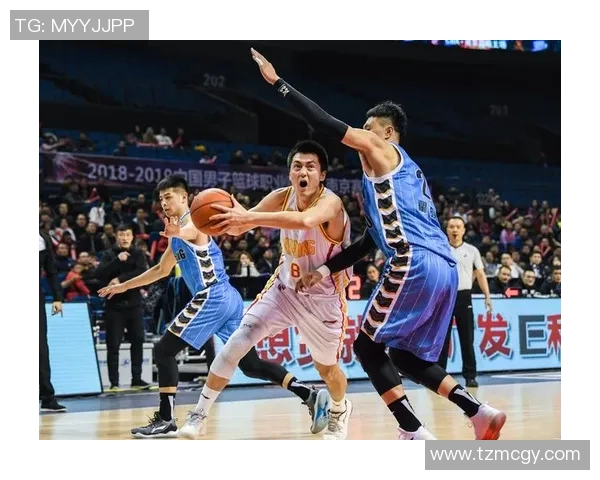 南京篮球队在锦标赛中的战术表现分析与点评揭示团队优势与不足