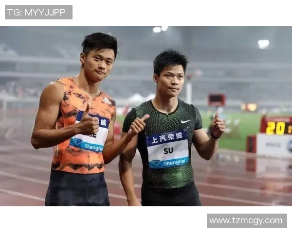 广州足球队以66分领跑钻石联赛积分榜展现强劲实力