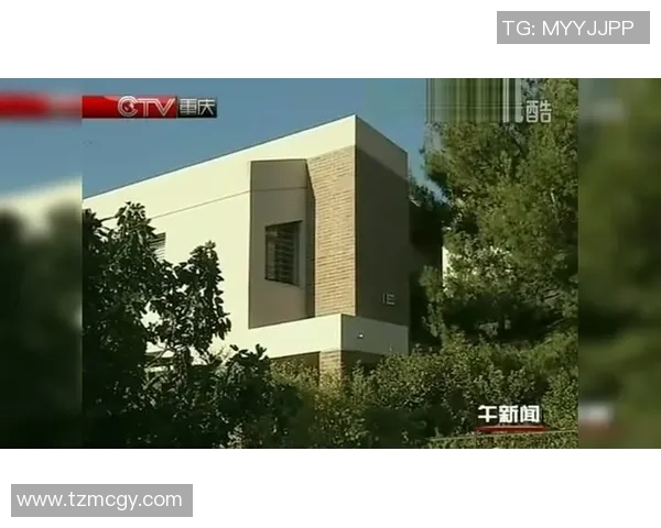 足球明星家中遭遇入室抢劫惊险视频曝光引发网友热议与关注